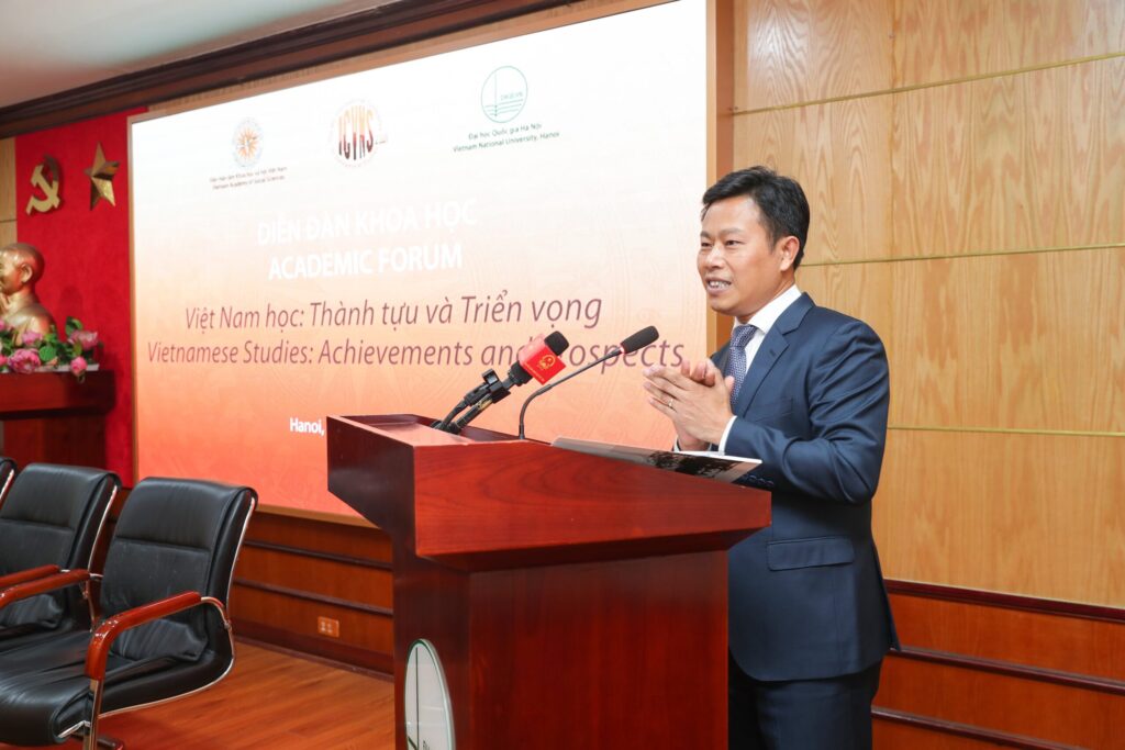 Nghiên cứu và phát triển ngành Việt Nam học